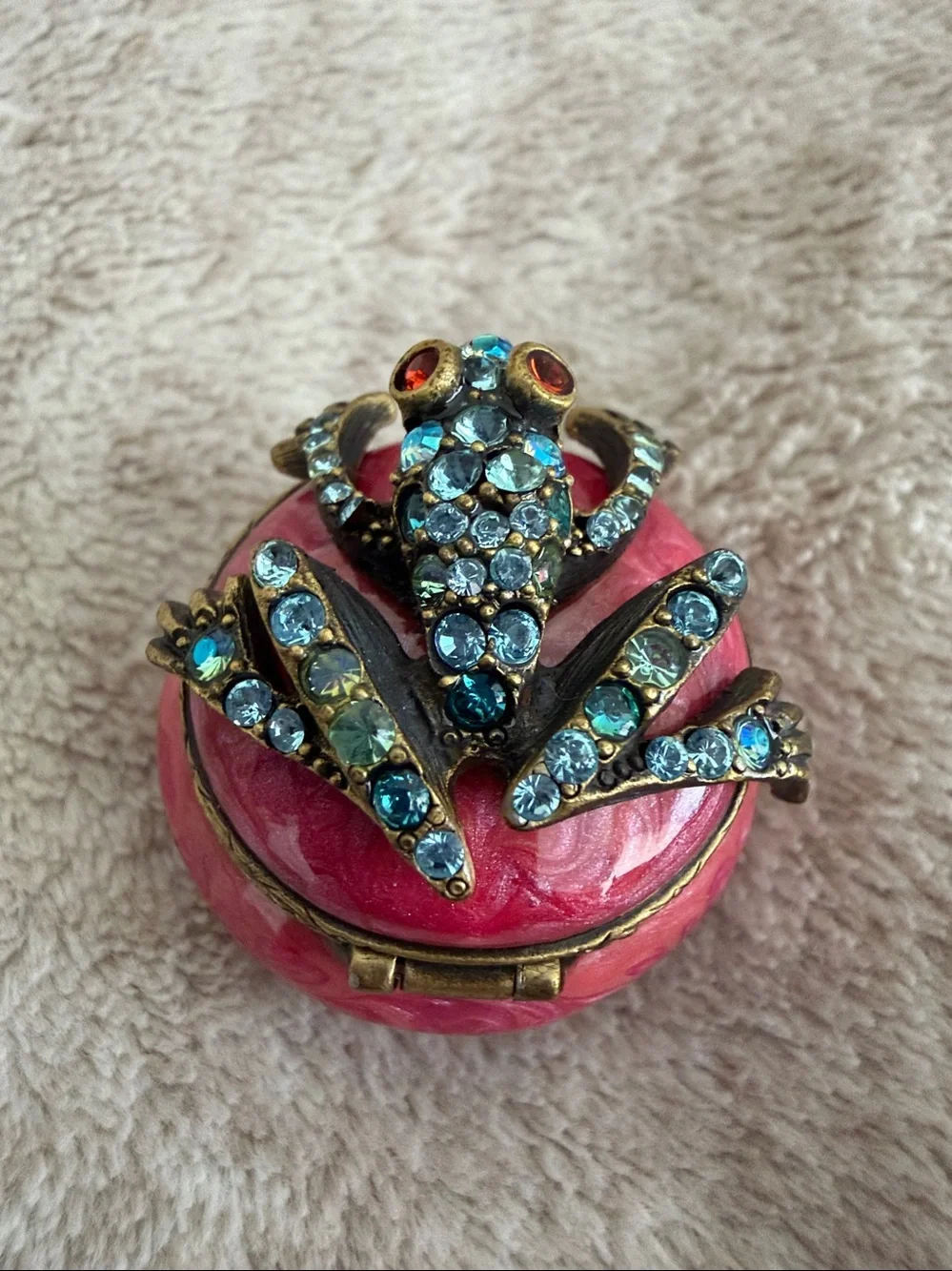 Jay Strongwater rare fuchsia round enamel trinket box with Swarovski crystals